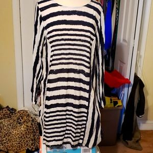 Artizara White & Navy Tunic